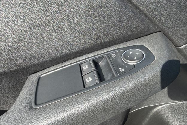 RENAULT CLIO TCE 90 ZEN BVM6