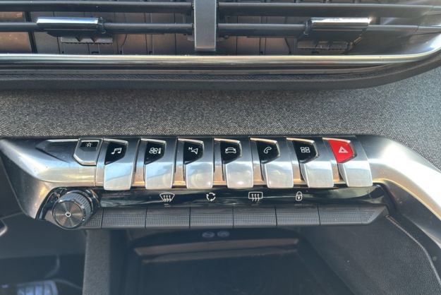 PEUGEOT 3008 1.5 HDI 130 ALLURE BUSINESS