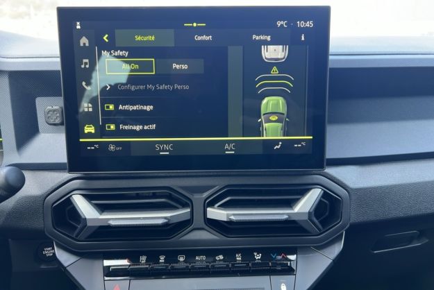 DACIA BIGSTER HYBRID 155 EXPRESSION PLUS