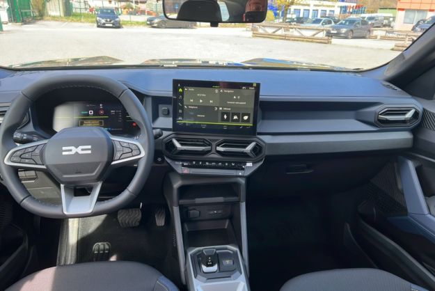 DACIA BIGSTER HYBRID 155 EXPRESSION PLUS