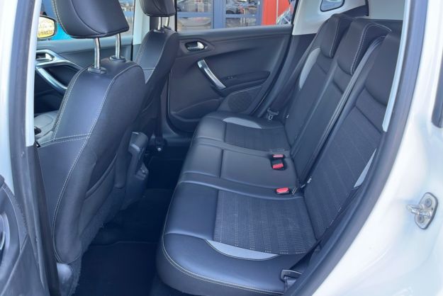 PEUGEOT 2008 1.2 130 ALLURE