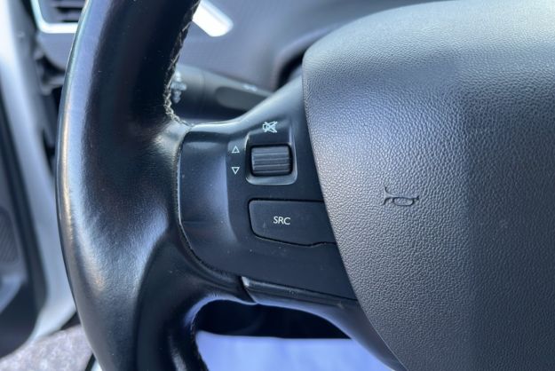 PEUGEOT 2008 1.2 130 ALLURE