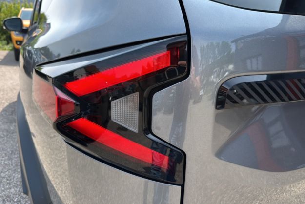 DACIA BIGSTER MILD HYBRID G 140 EXTREME PLUS