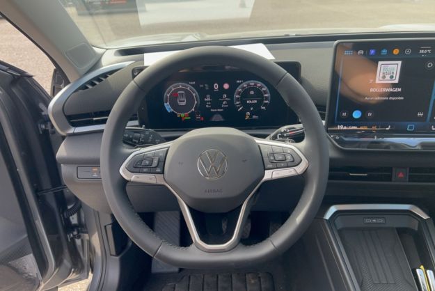 VOLKSWAGEN T-ROC ETSI 150 DSG LIFE PLUS