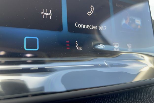 VOLKSWAGEN T-ROC ETSI 150 DSG LIFE PLUS