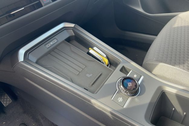 VOLKSWAGEN T-ROC ETSI 150 DSG LIFE PLUS