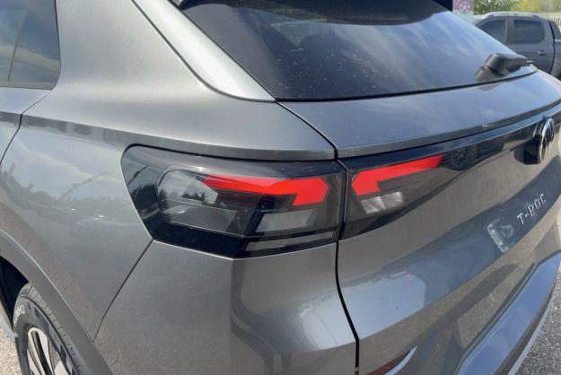 VOLKSWAGEN T-ROC ETSI 150 DSG LIFE PLUS