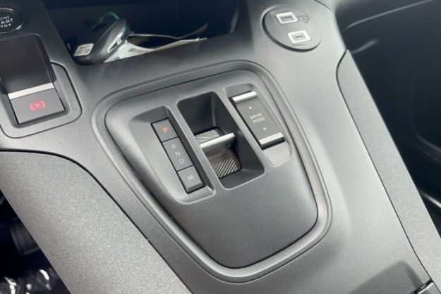 PEUGEOT RIFTER BLUEHDI 130 EAT8 ALLURE
