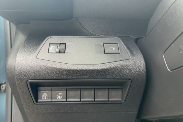 PEUGEOT RIFTER BLUEHDI 130 EAT8 ALLURE