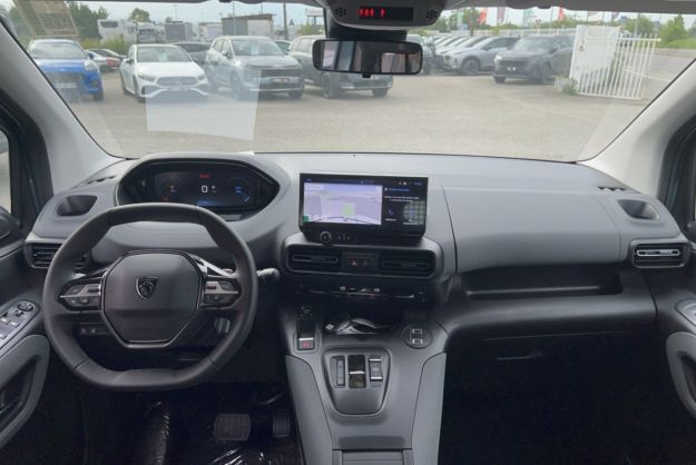 PEUGEOT RIFTER BLUEHDI 130 EAT8 ALLURE