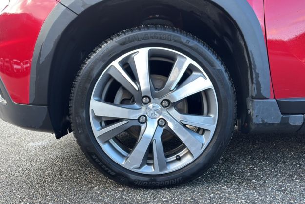 PEUGEOT 2008 1.6 BLUEHDI 120 ALLURE GRIP CONTROL