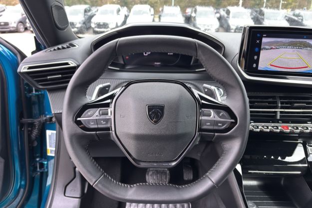 PEUGEOT 2008 HYBRID 145 E-DSC6 ALLURE PLUS