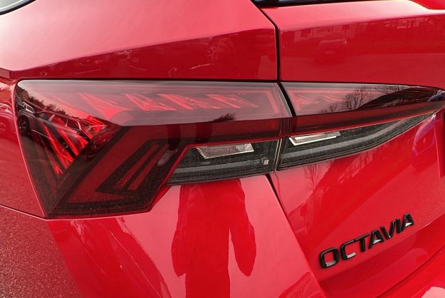 SKODA OCTAVIA 2.0 TDI 200 4DRIVE DSG7