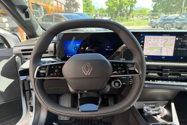 RENAULT CLIO 6 TCE 115 EDC TECHNO