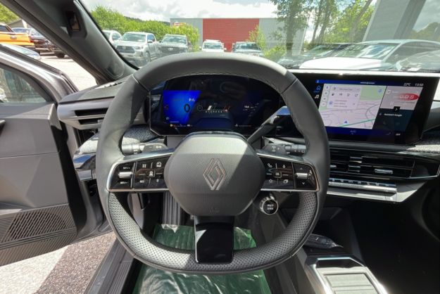 RENAULT CLIO 6 TCE 115 EDC TECHNO