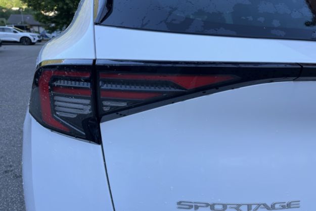 KIA SPORTAGE 1.6 T-GDI HEV 239 GT TOIT PANO