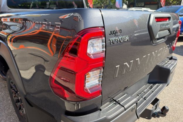 TOYOTA HILUX 2.8 204 BVA INVINCIBLE 4PL