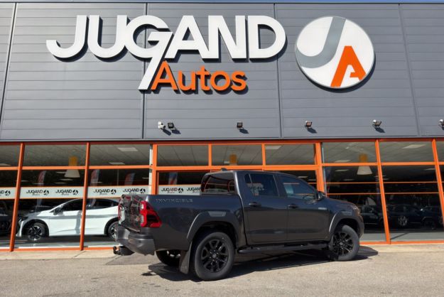 TOYOTA HILUX 2.8 204 BVA INVINCIBLE 4PL