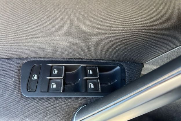 VOLKSWAGEN GOLF 2.0 TDI 150 DSG CARAT R-LINE