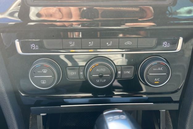 VOLKSWAGEN GOLF 2.0 TDI 150 DSG CARAT R-LINE