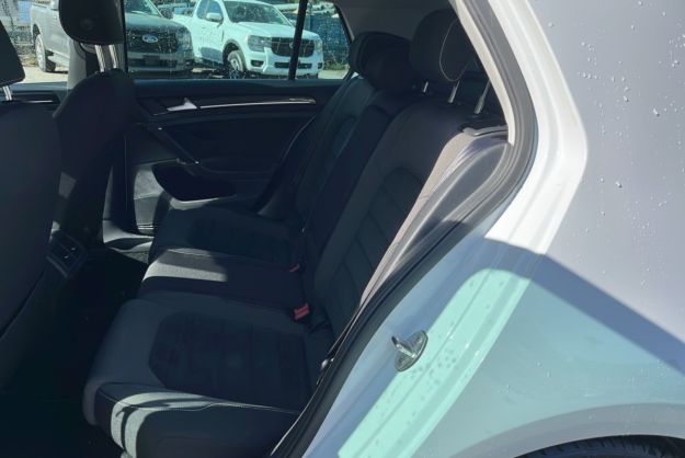 VOLKSWAGEN GOLF 2.0 TDI 150 DSG CARAT R-LINE