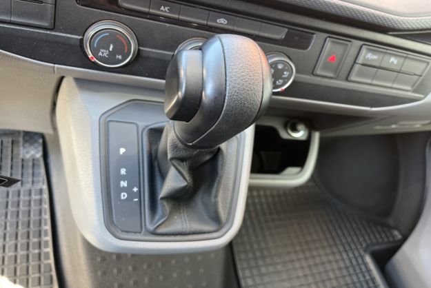 VOLKSWAGEN TRANSPORTER 2.0 TDI 150 DSG