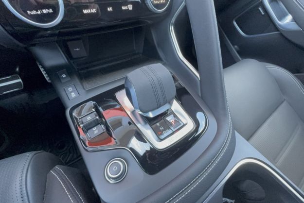 JAGUAR E-PACE 2.0 200 HSE 4X4 R-DYNAMIC E85