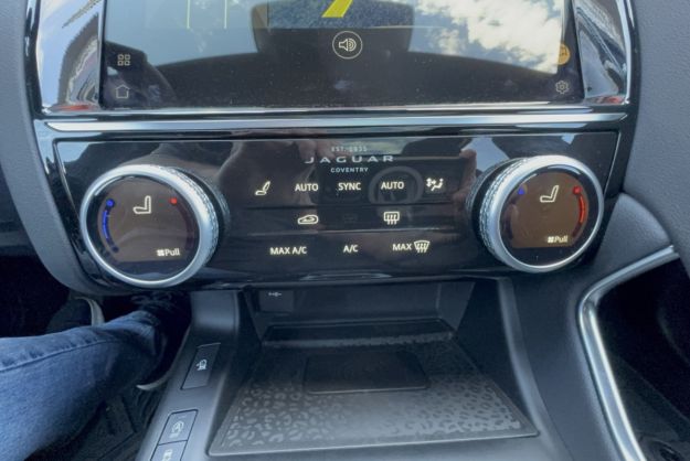 JAGUAR E-PACE 2.0 200 HSE 4X4 R-DYNAMIC E85