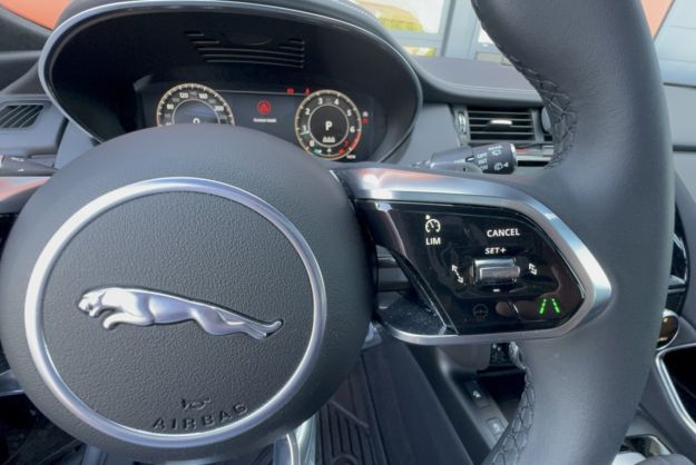 JAGUAR E-PACE 2.0 200 HSE 4X4 R-DYNAMIC E85