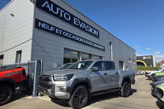 TOYOTA HILUX 2.8 204 BVA INVINCIBLE 4PL