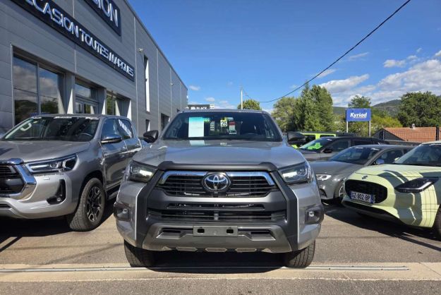 TOYOTA HILUX 2.8 204 BVA INVINCIBLE 4PL