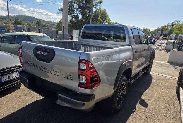 TOYOTA HILUX 2.8 204 BVA INVINCIBLE 4PL