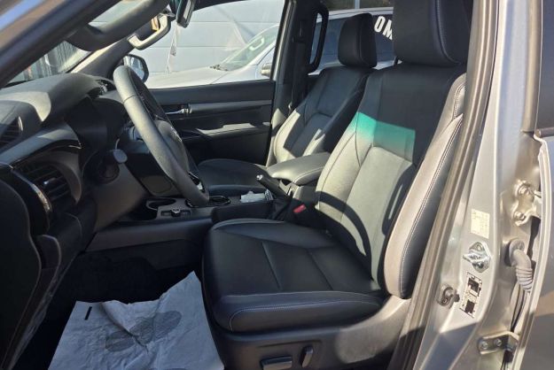 TOYOTA HILUX 2.8 204 BVA INVINCIBLE 4PL