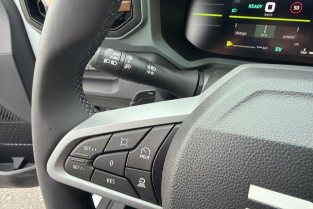 DACIA DUSTER HYBRID-G 150 4X4 EXTREME PLUS
