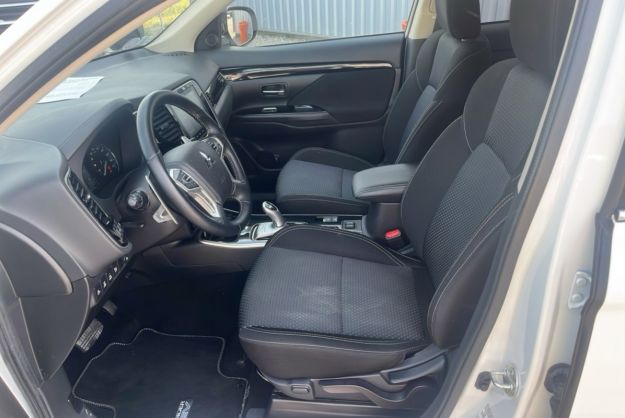 MITSUBISHI OUTLANDER 2.4 PHEV 224 4WD BUSINESS