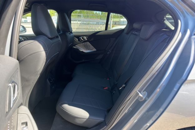 BMW SERIE 1 120D 163 DKG7 M SPORT CUIR PREMIUM