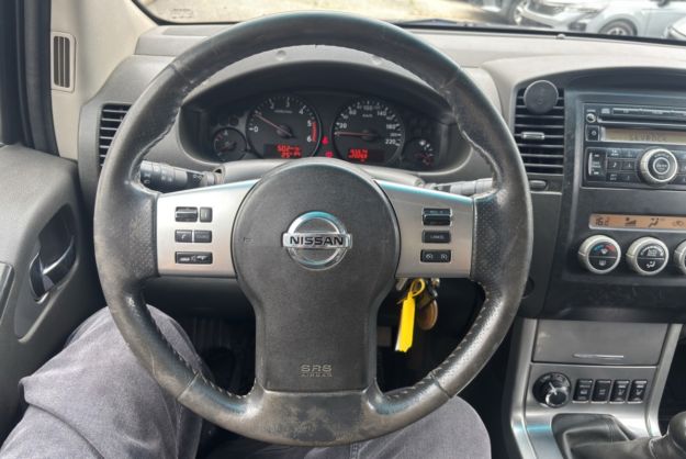 NISSAN NAVARA 2.5 DCI 190 KING CAB