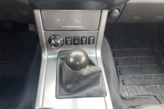 NISSAN NAVARA 2.5 DCI 190 KING CAB