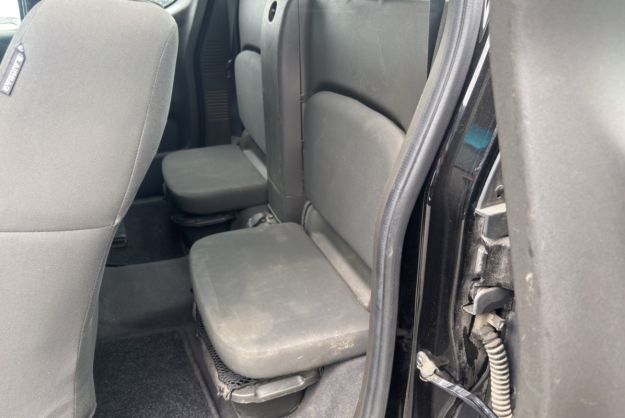 NISSAN NAVARA 2.5 DCI 190 KING CAB