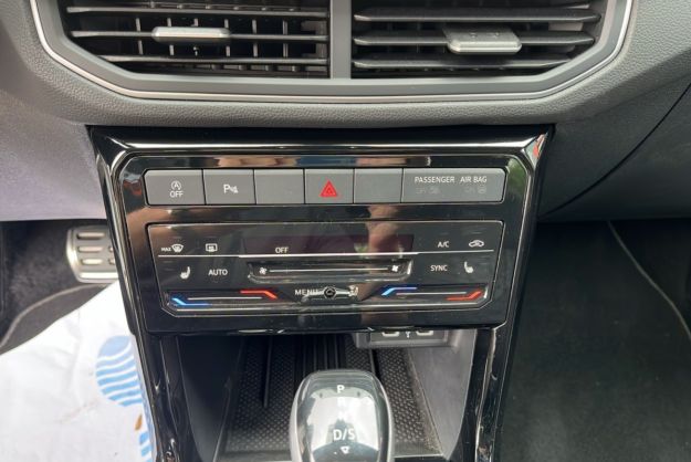 VOLKSWAGEN T-CROSS TSI 116 DSG R-LINE PLUS