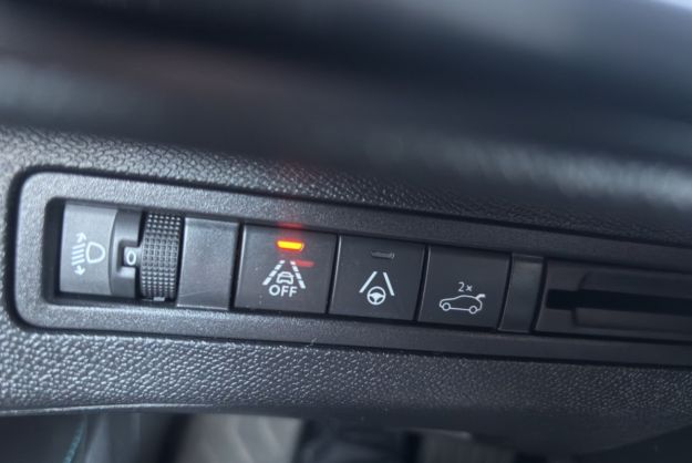 PEUGEOT 5008 1.5 BLUE HDI130 EAT8 ALLURE