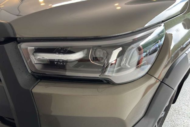 TOYOTA HILUX 2.8 204 BVA INVINCIBLE 4PL