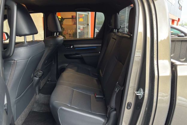 TOYOTA HILUX 2.8 204 BVA INVINCIBLE 4PL