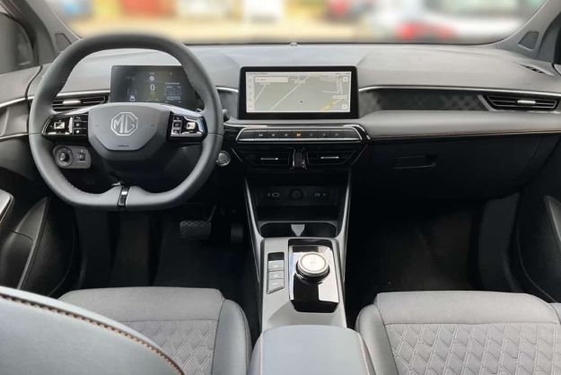 MG MG3 1.5 L HYBRID+ 195 CH LUXURY
