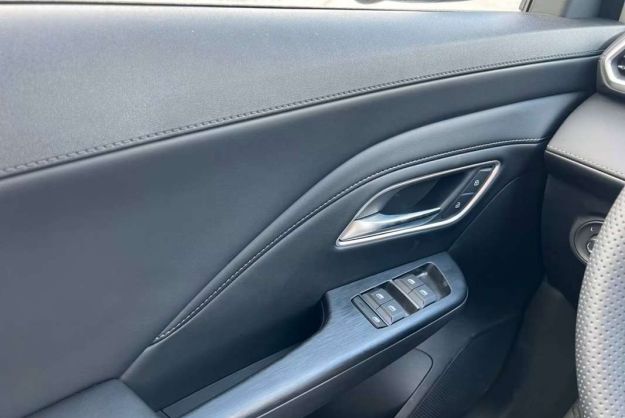 MG ZS 1.5 L HYBRID+ 195 CH LUXURY