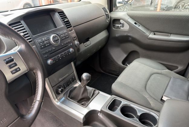 NISSAN NAVARA 2.5 DCI 190 4WD DOUBLE CABINE