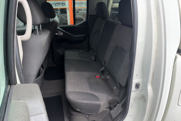 NISSAN NAVARA 2.5 DCI 190 4WD DOUBLE CABINE