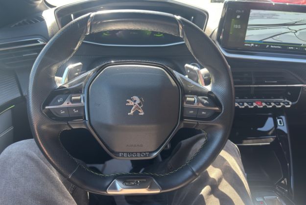 PEUGEOT 208 PURETECH 130 EAT8 GT PACK