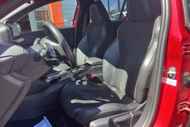 PEUGEOT 208 PURETECH 130 EAT8 GT PACK