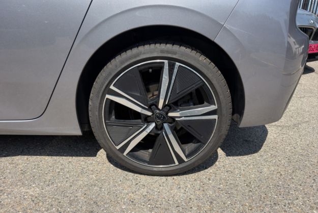 PEUGEOT 308 1.5 BLUE HDI130 EAT8 GT ALCANTARA